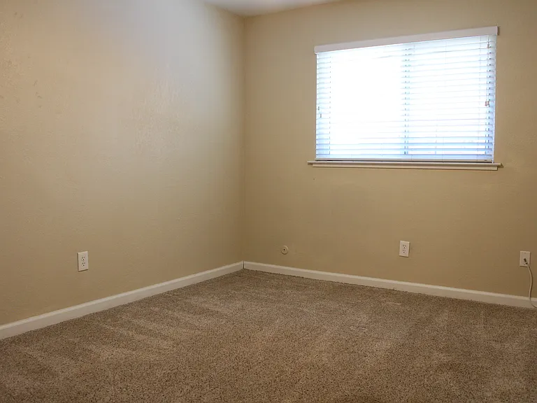 9100 Castlebar Way — Photo 13