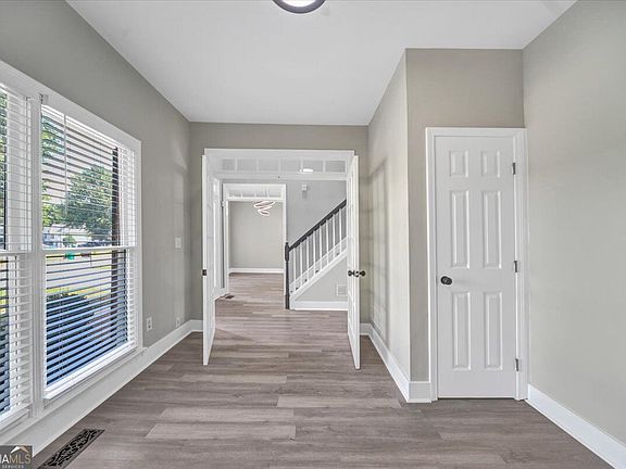 5th image of 2275 Worthington Dr