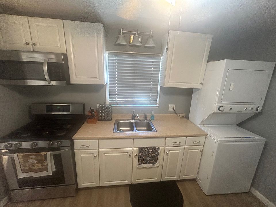 1st image of 115 W 19th St #B