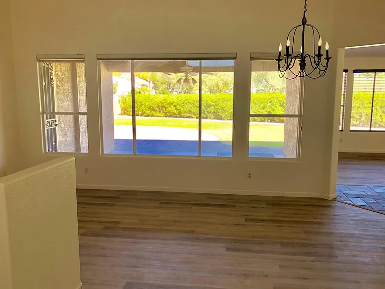 146 E Constitution Ct — Photo 6