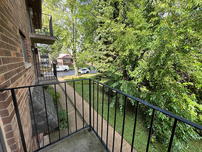 1030 Dunlop Ave #2 — Photo 2