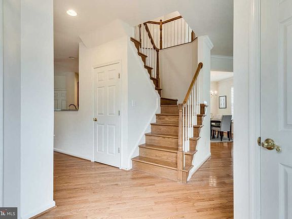 5th image of 7012 Lawnwood Ct