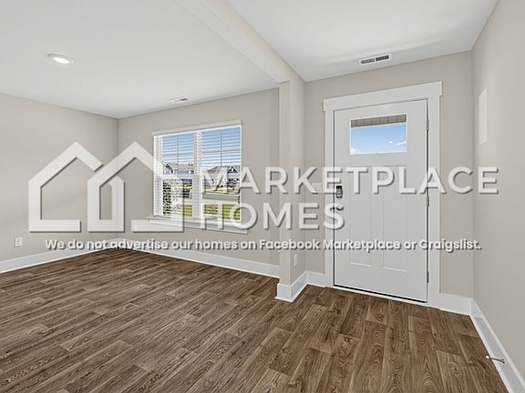 2nd image of 476 Maystone Pl