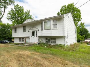 20 Mockingbird Ln, Poughkeepsie, NY 12601