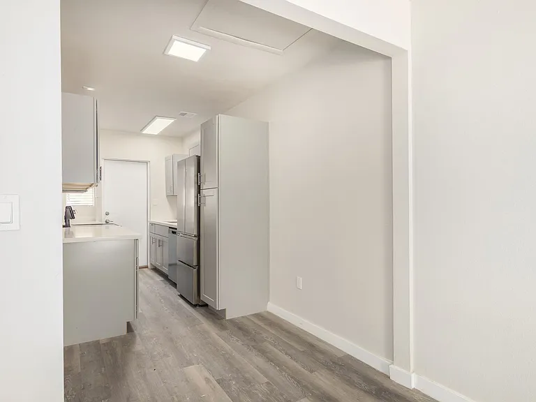 821 N 4th Ave — Photo 8