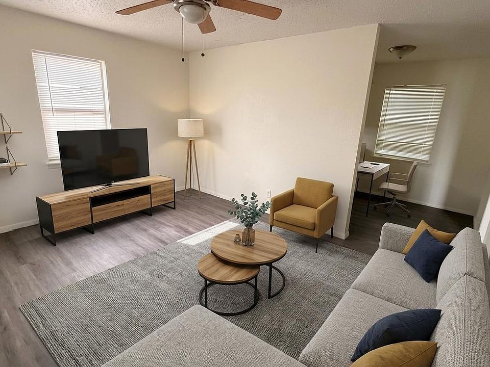 1st image of 3065 NE 16th St