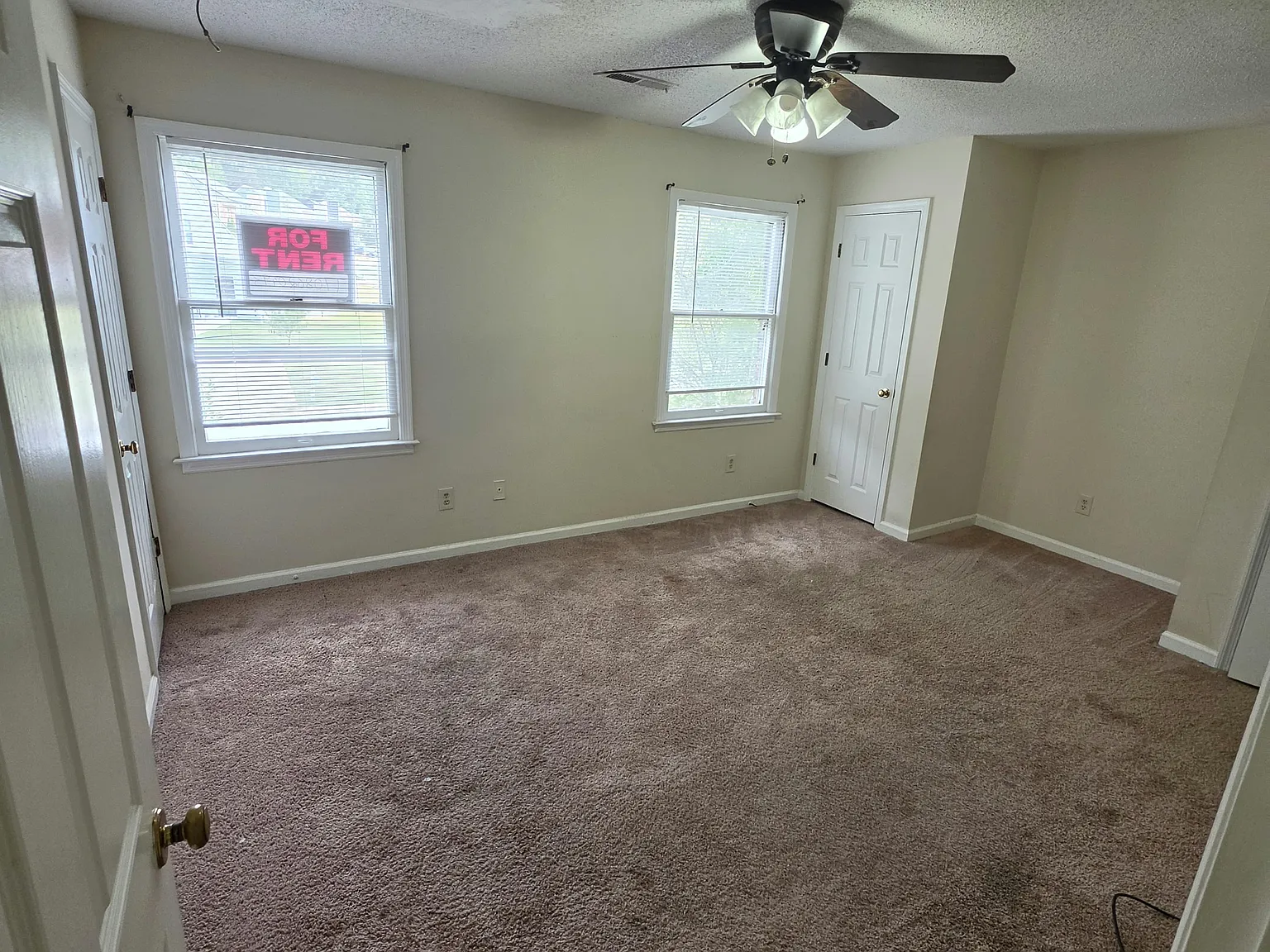 2 bed, 2.5 bath, 1280 sqft, $1,550 — Photo 4
