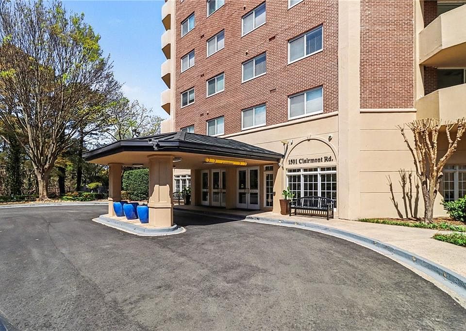 1st image of 1501 Clairmont Rd APT 827
