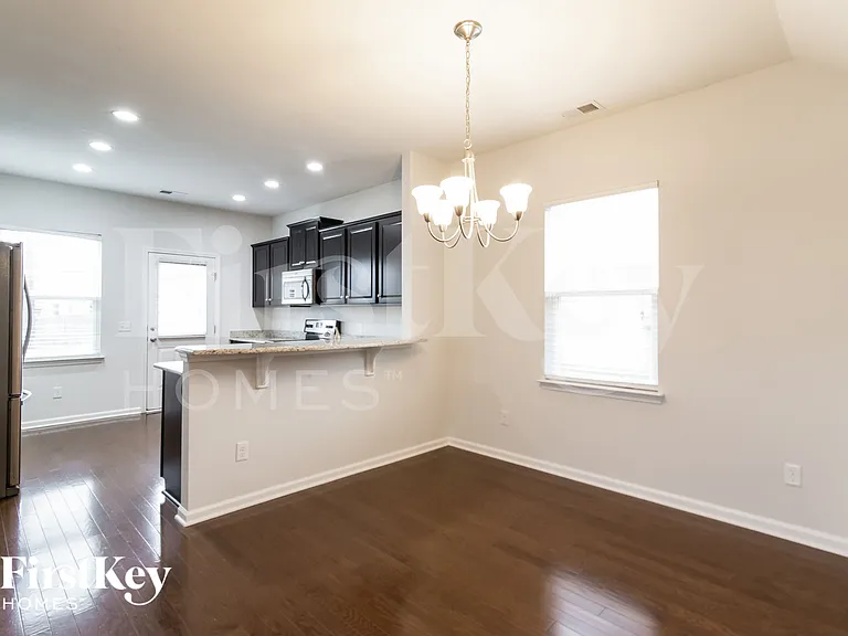 328 Cantley Ct — Photo 5