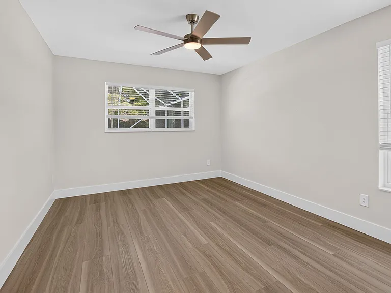 1378 NW 13th Ct — Photo 33