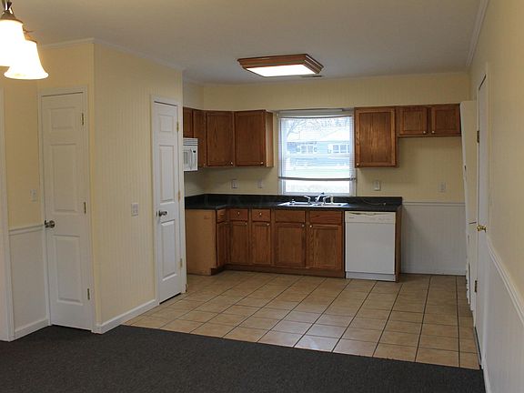 3rd image of 523 Linda Mel Dr