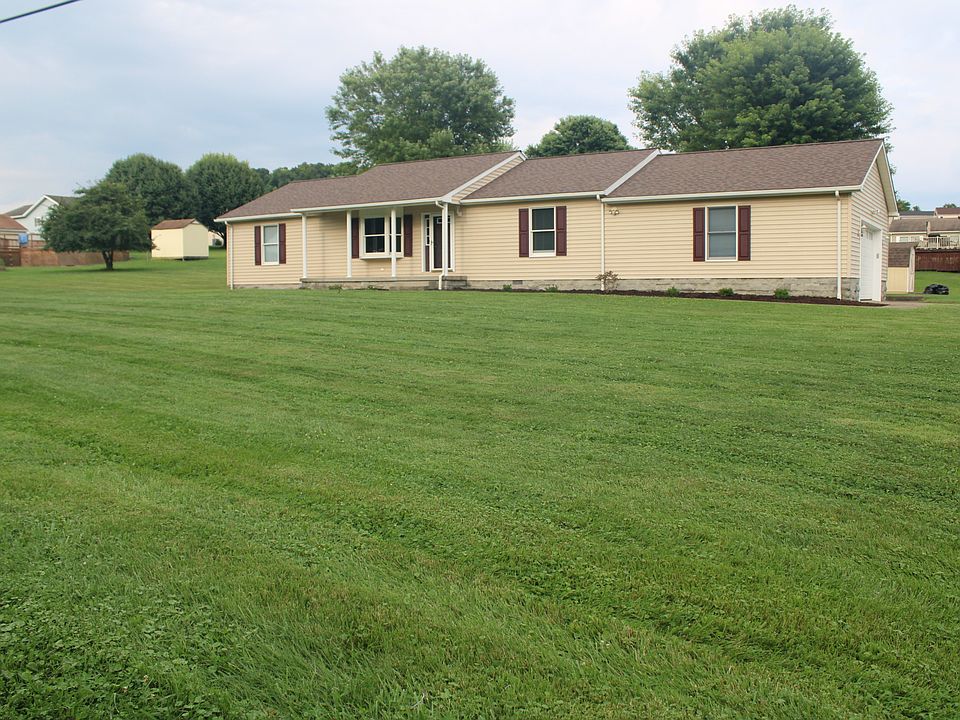 1st image of 23 Chandler Dr