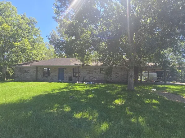 7375 Willis Ln, Beaumont, TX 77708