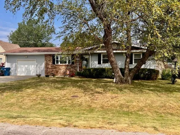 1408 Stark Ave, Coffeyville, KS 67337