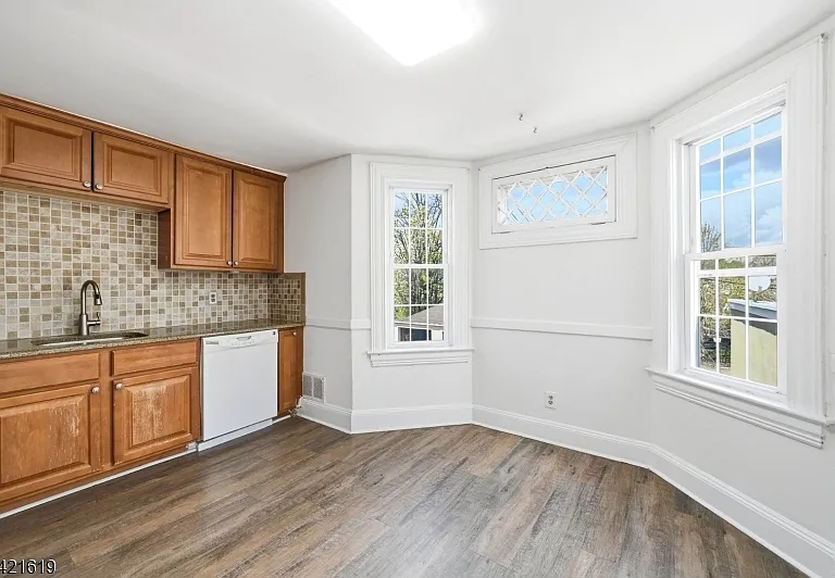 104 Maple Ave #2 — Photo 17
