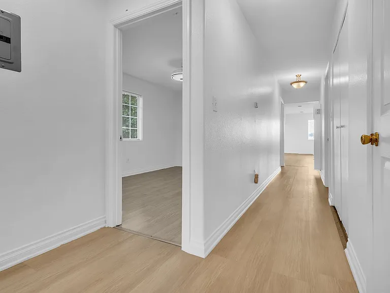 1672 N Soto St — Photo 23
