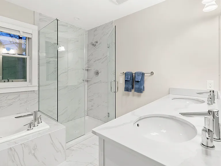 20 Saddle Ln — Photo 8
