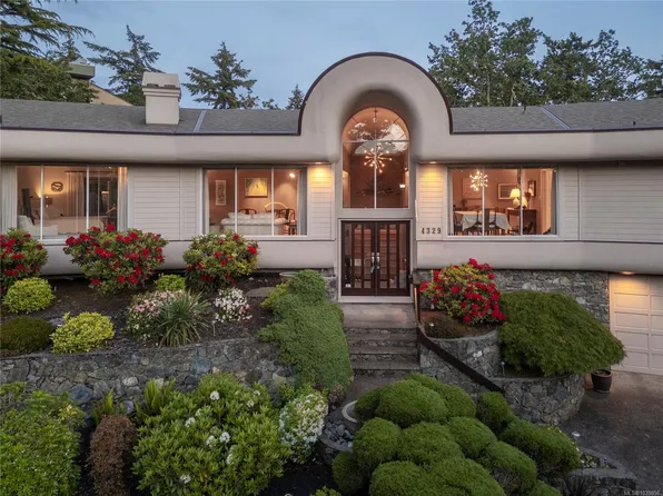 4329 Stoneywood Ln, Saanich, BC V8X 5C7