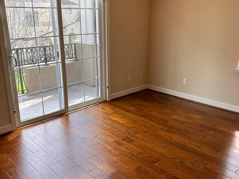 216 Hockney Ave — Photo 3