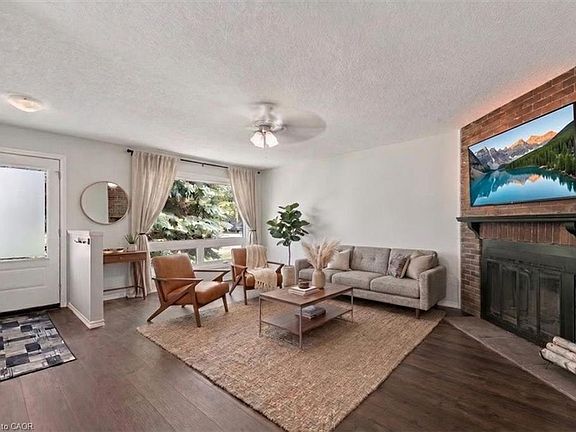 2nd image of 96 Pathfinder Cres