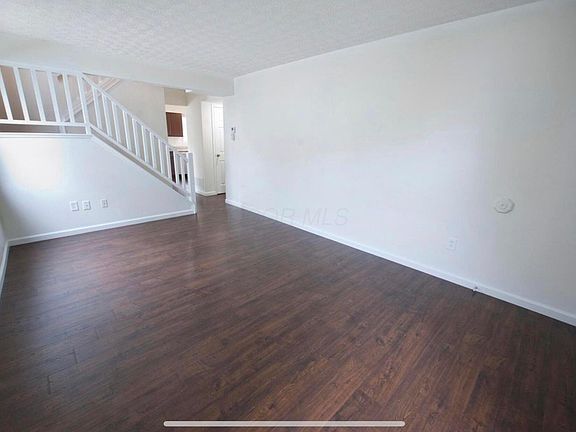 2nd image of 3797 Heatherglen Dr
