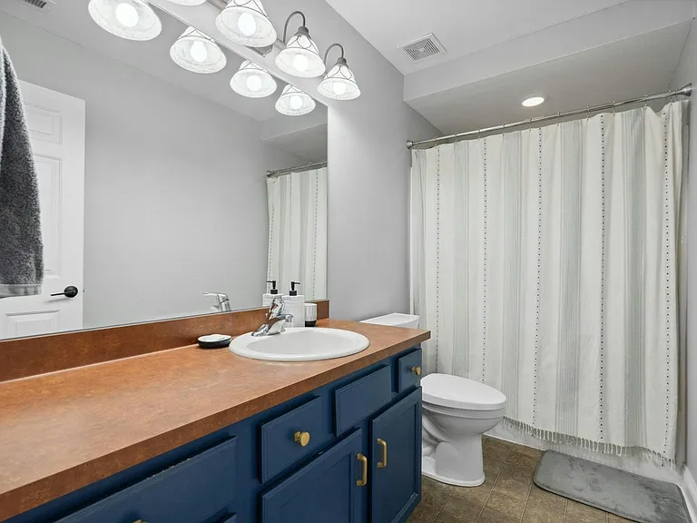 31 S Williams St — Photo 23