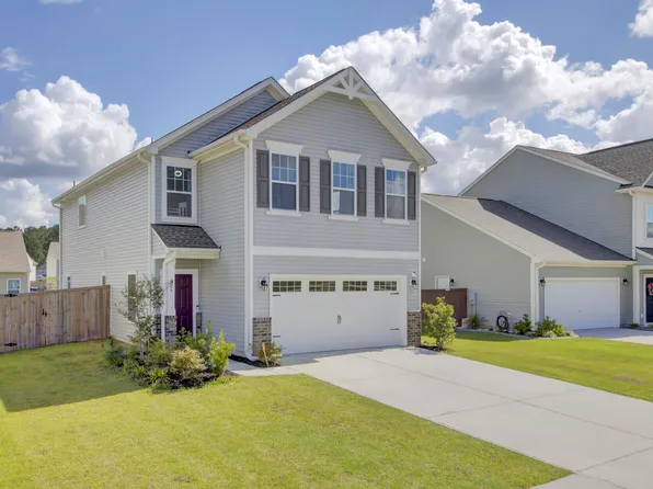 426 Thoroughbred Dr, Moncks Corner, SC 29461