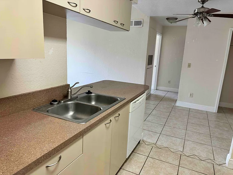 2550 N Alafaya Trl #2309 — Photo 10
