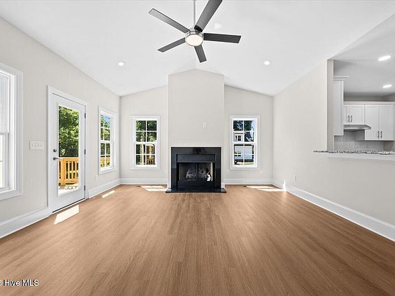 5th image of 259 Ashland Drive