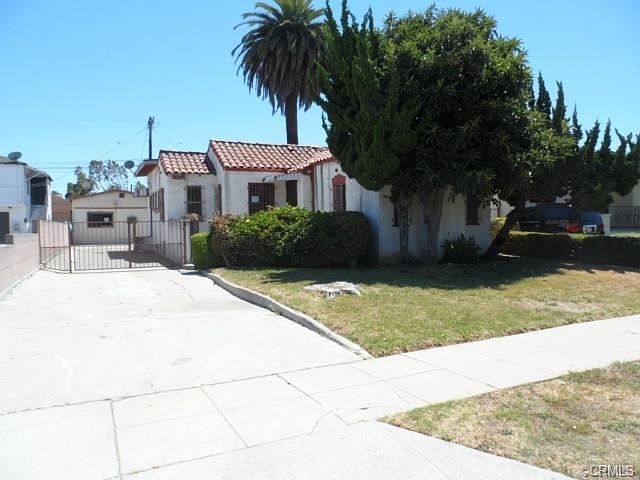 1st image of 1414 W 81st St