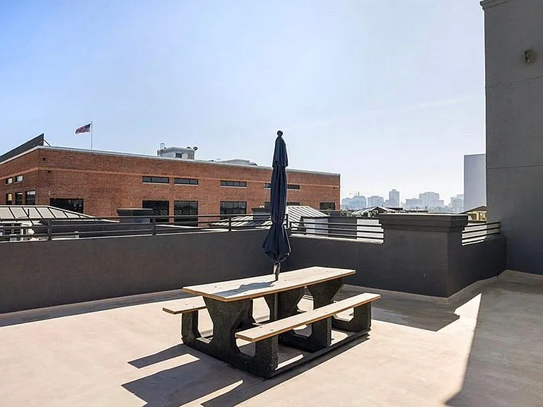 838 Pine Ave #410 — Photo 9