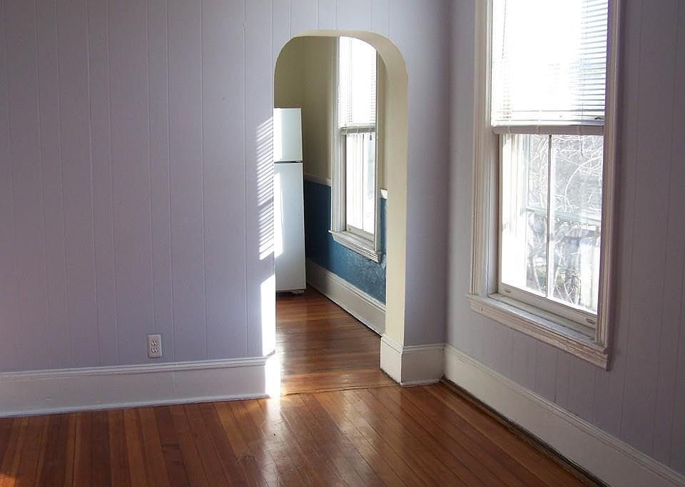 2nd image of 188 Broadway APT 5