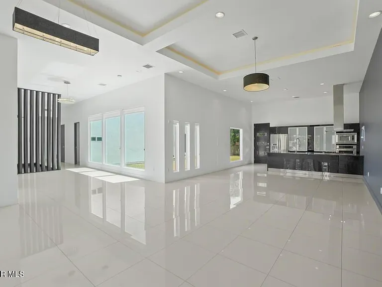6324 Via Serena Dr — Photo 18