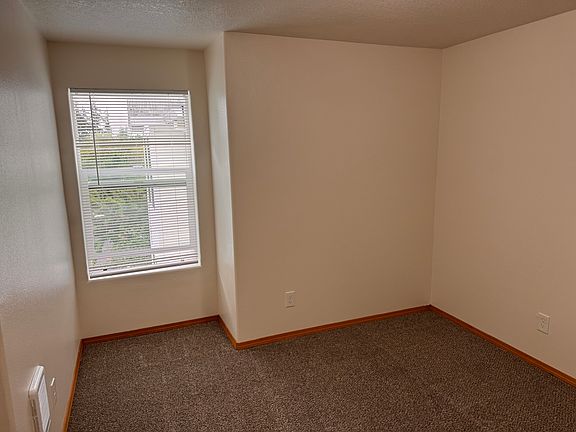5th image of 7680 SW 74th Ave APT 23