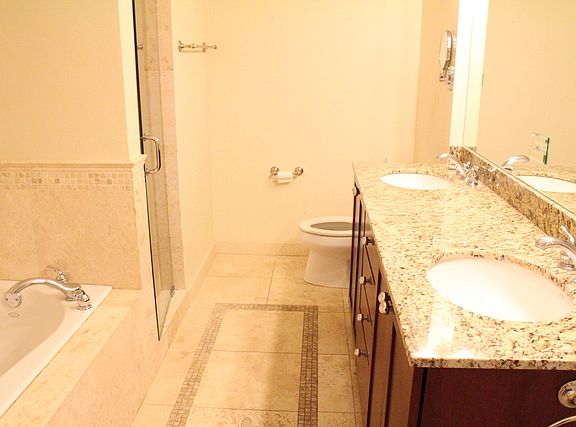 4th image of 4913 N Kenmore Ave APT 2N