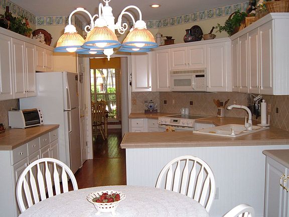 Eat in Kitchen