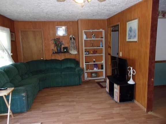 5th image of 9642 Highlands Pkwy