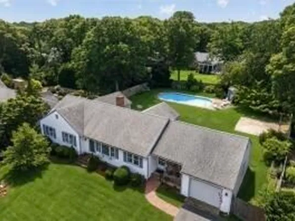 21 Clearview Dr, South Dennis, MA 02660