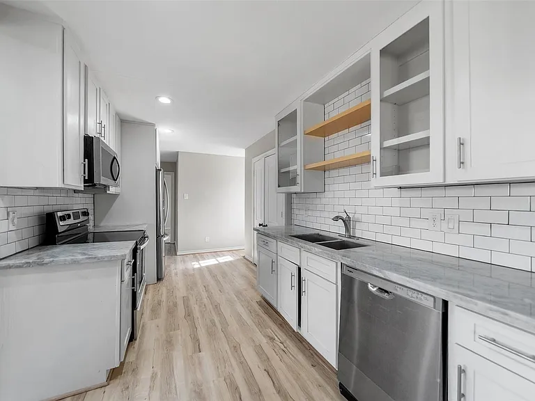 7019 Sur Ct — Photo 10