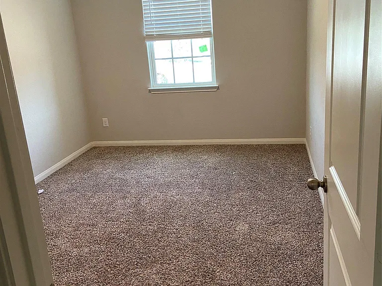 509 Congress Way — Photo 30