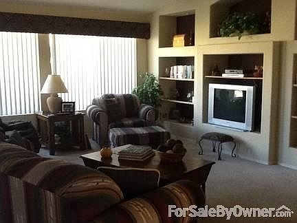 Livingroom
						:
						Built in Entertainment Center