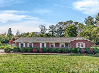 821 Woods Dr, Statesville, NC 28677