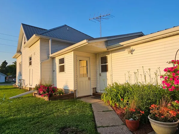303 Minnesota Ave E, Sebeka, MN 56477