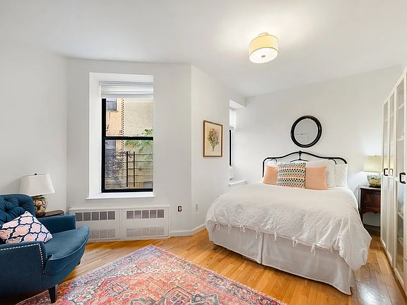 2nd image of 368 W 117th St APT 1E
