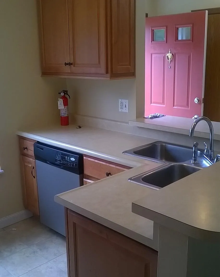 2 bed, 1.5 bath, 950 sqft, $1,200 — Photo 3