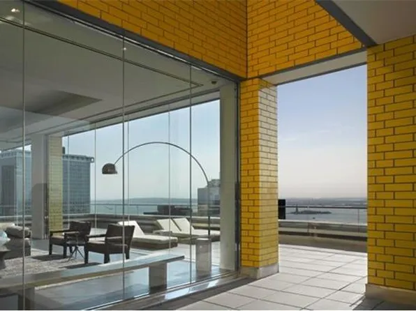 15 William Street 27C image 2 of 3