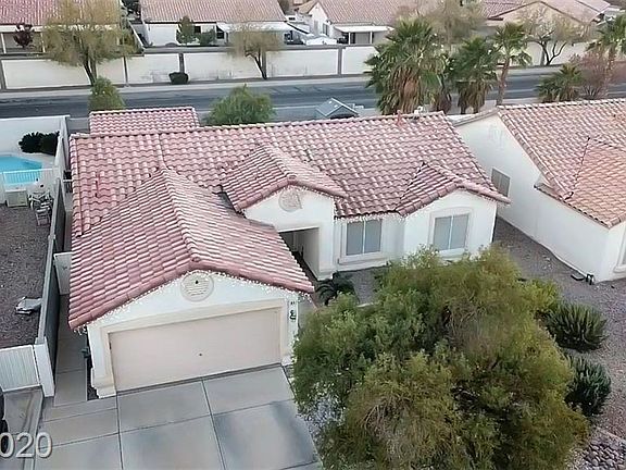 5th image of 1047 Oak Shade Ln