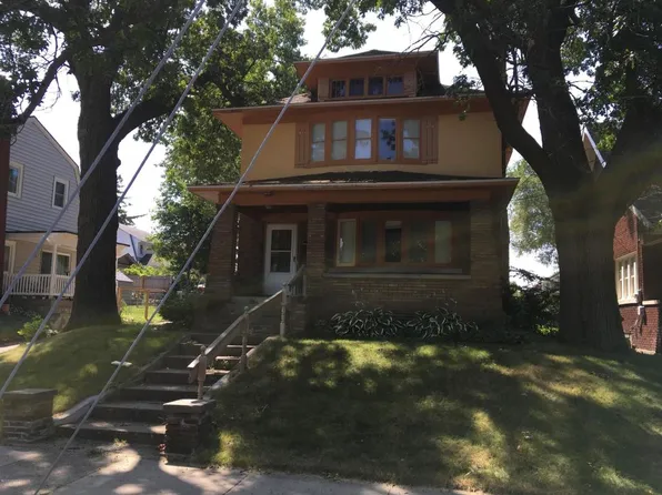 1242 Alexander St SE, Grand Rapids, MI 49506