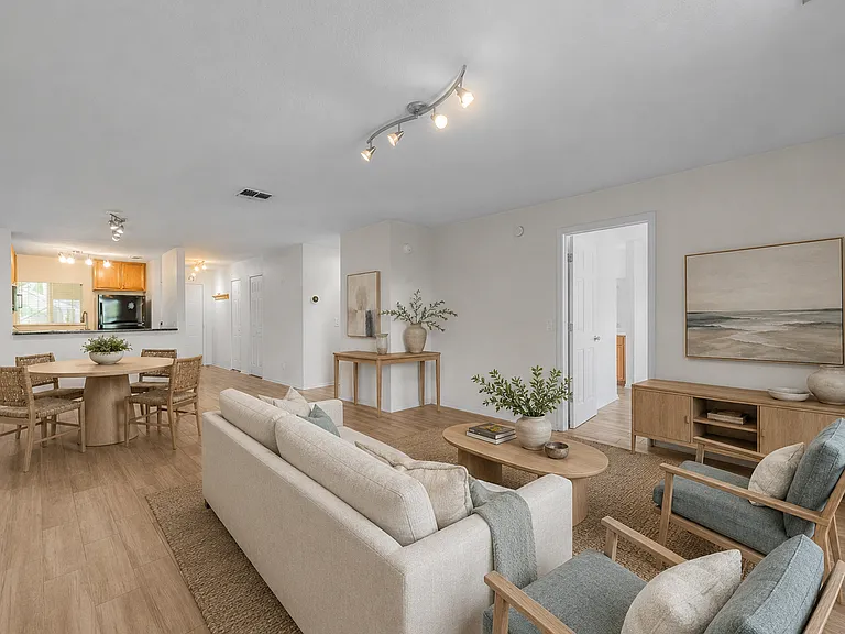 19 Arbor Club Dr #211 — Photo 13
