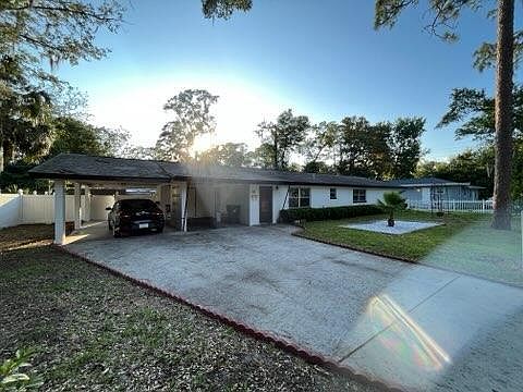 5th image of 18 SE 44th St